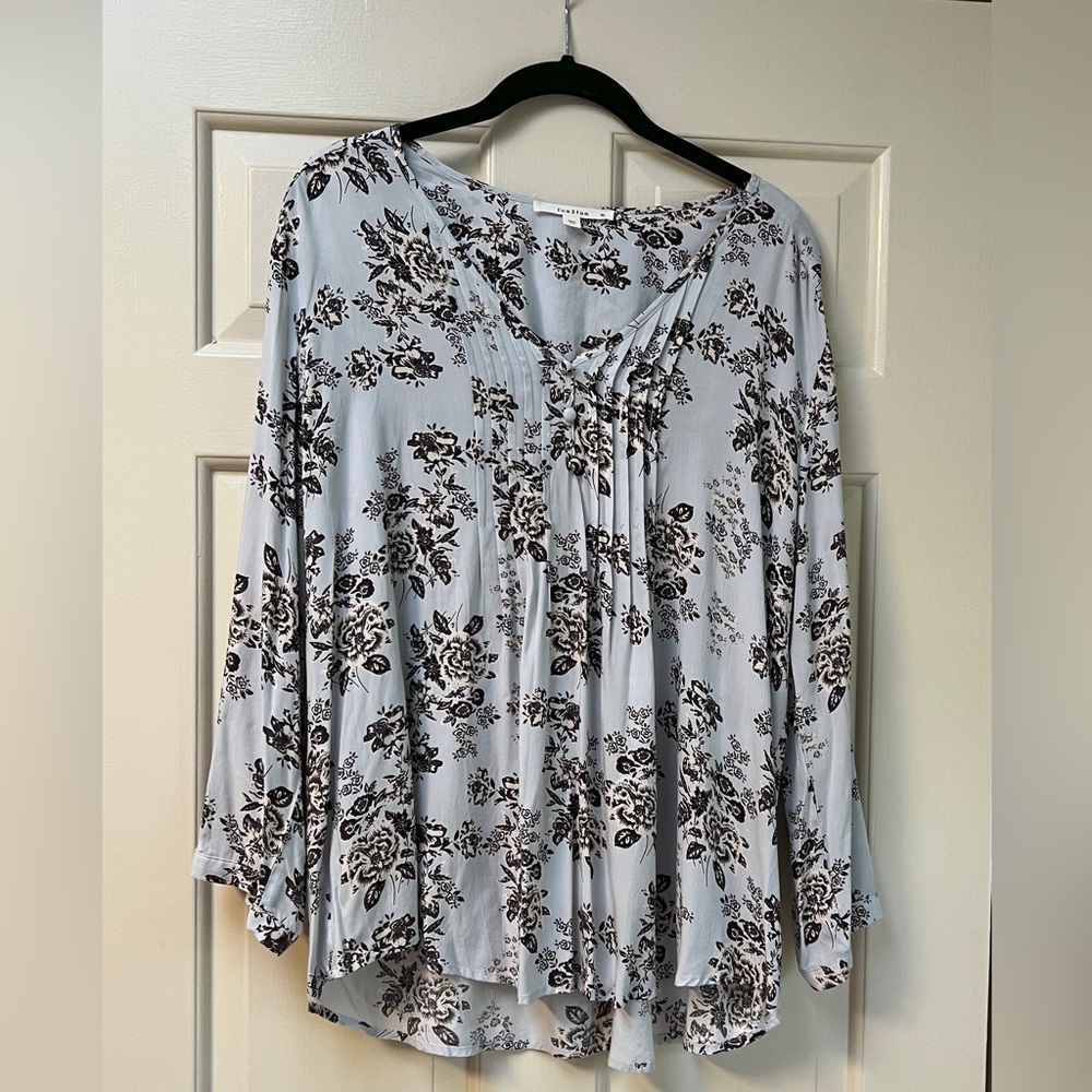 Fun2fun Blue Floral Top Stitch Fix Size XL